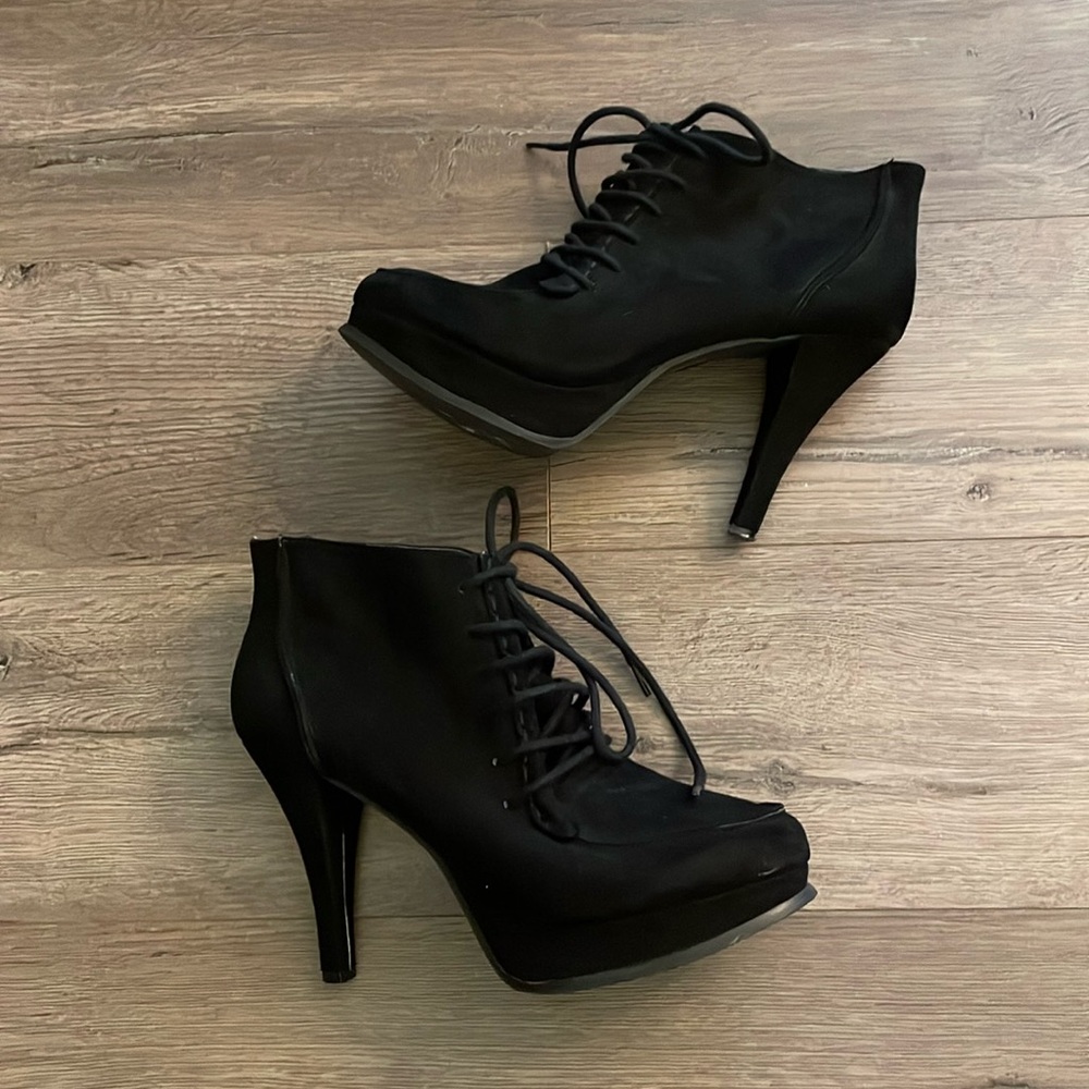 Forever 21 Black Lace Up Platform Stiletto Ankle Booties Size 8